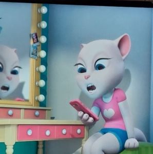 Meet your Posher, Denise